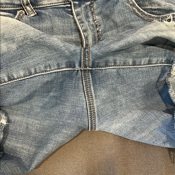 American Eagle Outfitters Midi Denim Shorts Size 12 - Picture 9 of 9